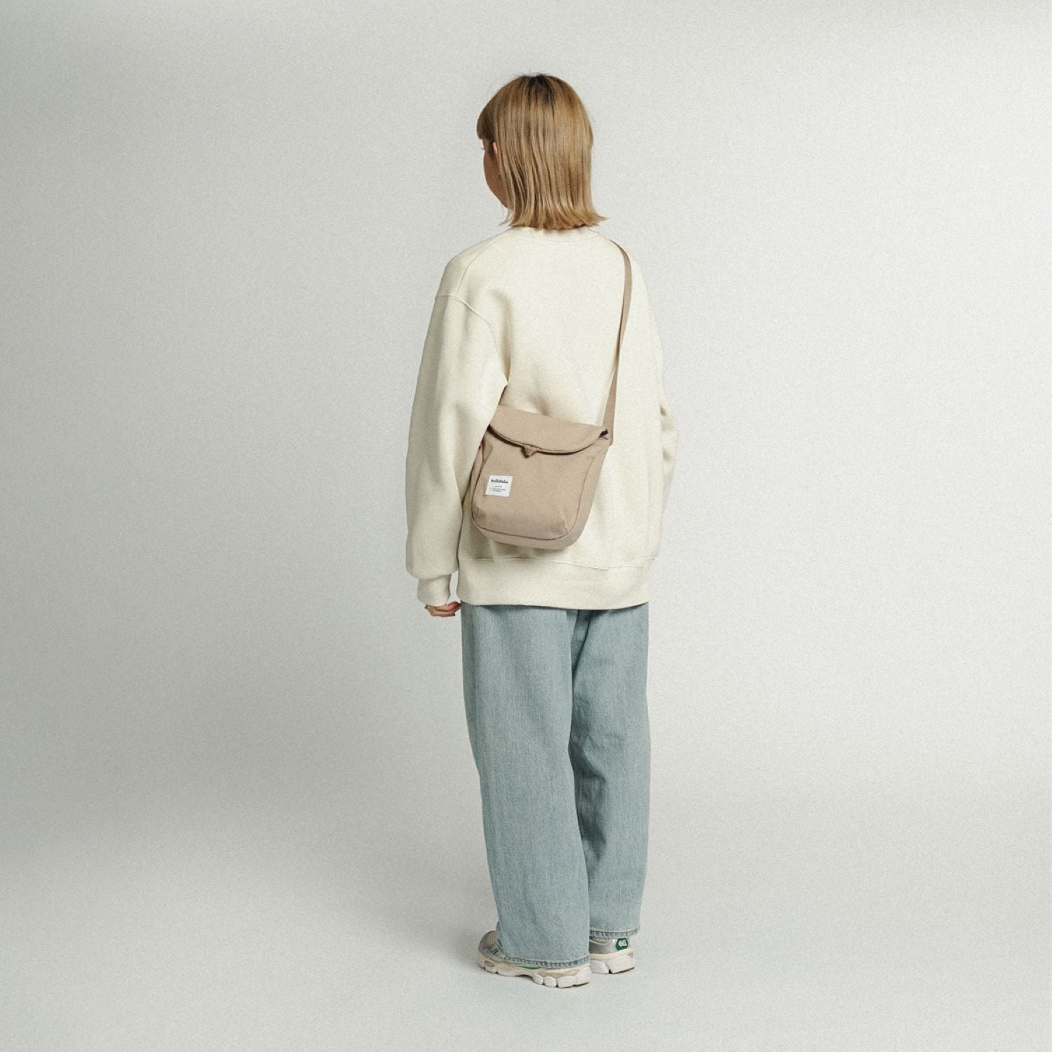 Hellolulu Desi Sling Bag Recycled