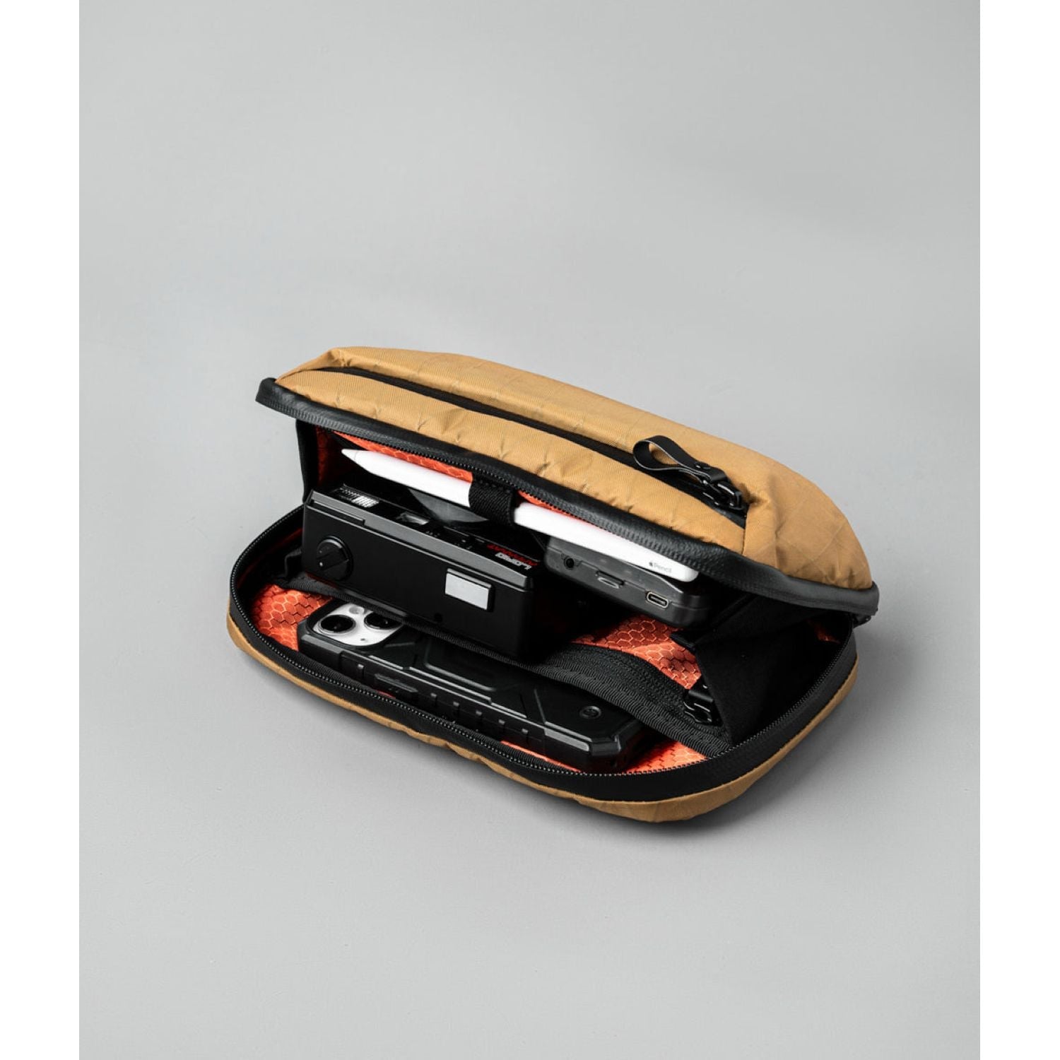 ALPAKA Elements Tech Case Sling Mini X-Pac | Alpaka Elements Tech Case Sling, Alpaka Pouches, Alpaka Slings, Bags, Electronics Cases, Gifts & Lifestyle, Pouches, Pouches & Crossbody Bags, Sling Bags, Tech Accessories, Travel Accessories | Alpaka-33